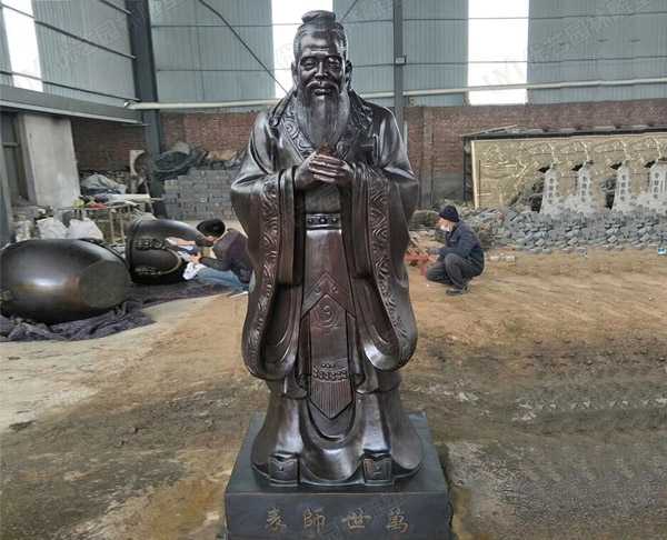 玻璃鋼雕塑制作出仿銅雕塑效果的步驟是什么呢？